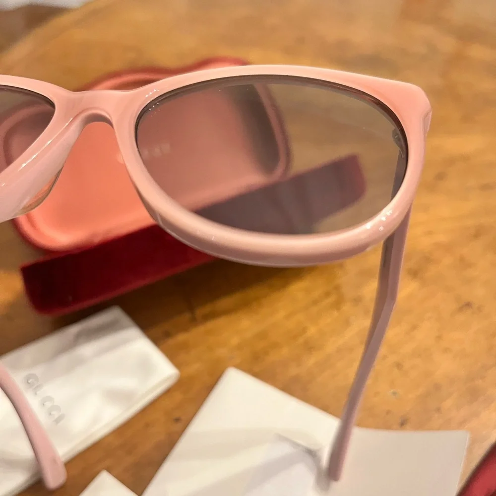Gucci Sunglasses - Picture 5 of 14